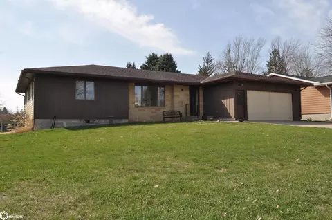 1419 Olive St, Carroll, IA 51401