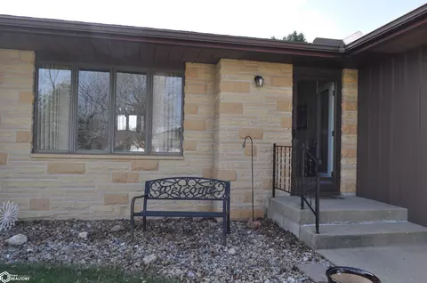 1419 Olive St, Carroll, IA 51401 photo 3