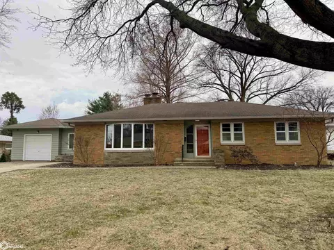 111 Concord Dr, Burlington, IA 52601