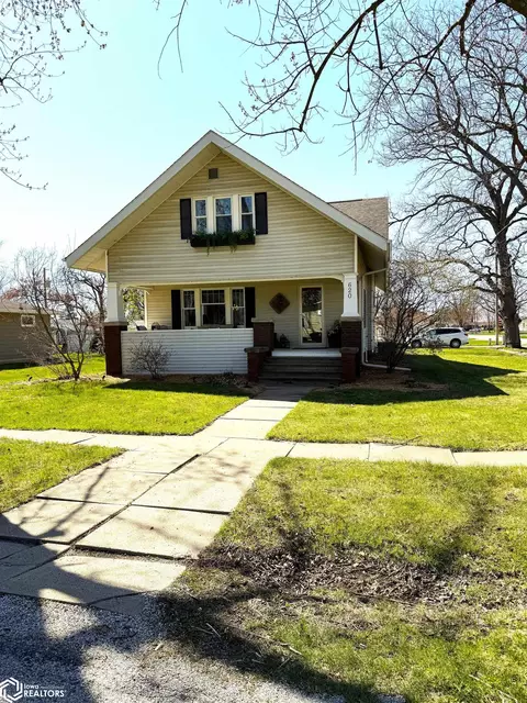 620 University St, Donnellson, IA 52625