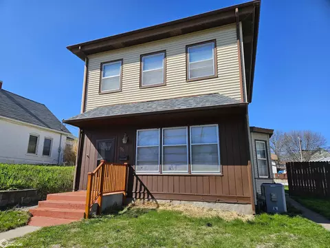1212 Oak St, Burlington, IA 52601