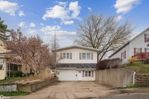 1412 Iowa St, Burlington, IA 52601