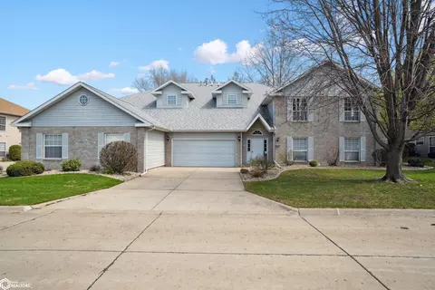 1504 Orchard Meadow Dr #B, Burlington, IA 52601