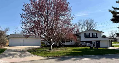 510 Roberts Ter, Marshalltown, IA 50158