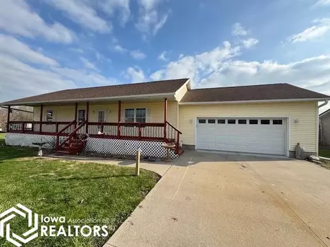 804 Deborah St, Moravia, IA 52571