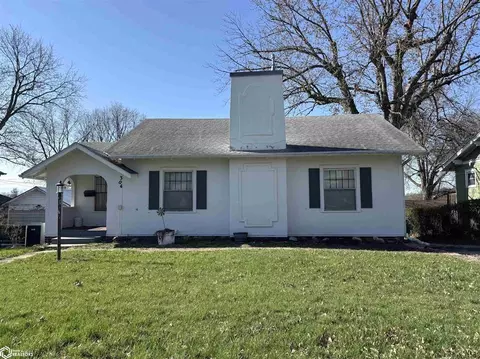 304 W Seneca St, Creston, IA 50801