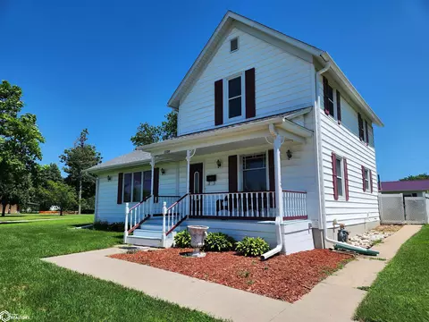 1128 Prince St, Grinnell, IA 50112