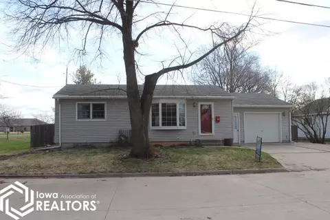 721 3rd St NE, Hampton, IA 50441