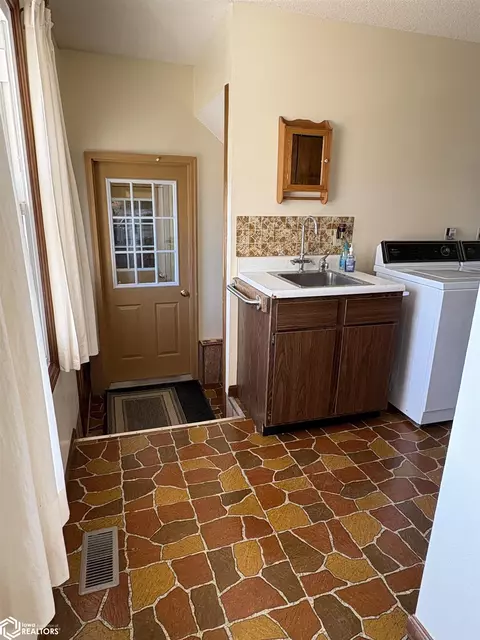 1045 Buchanan Ave, Corwith, IA 50430 photo 25