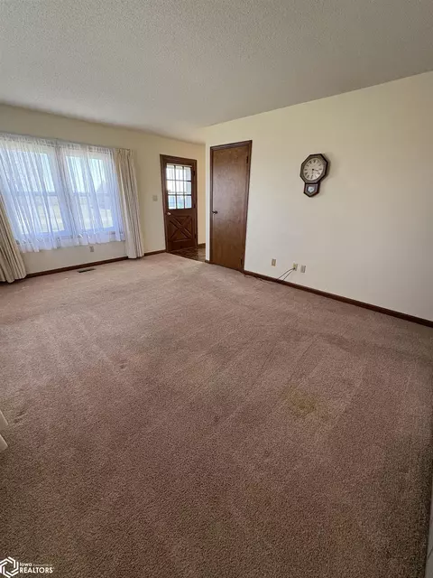1045 Buchanan Ave, Corwith, IA 50430 photo 21