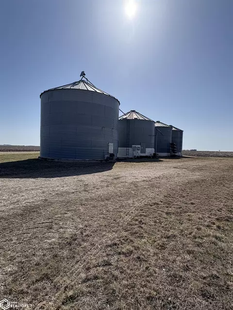 1045 Buchanan Ave, Corwith, IA 50430 photo 13