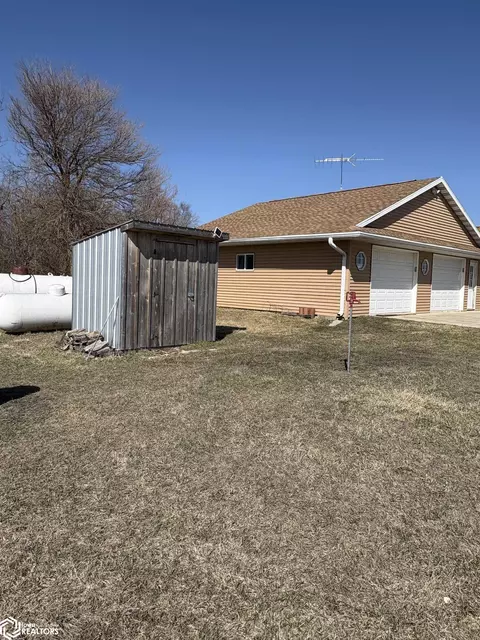 1045 Buchanan Ave, Corwith, IA 50430 photo 15