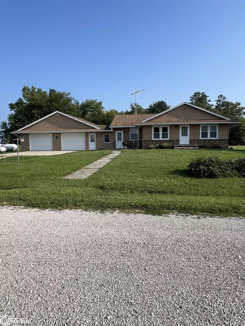 1045 Buchanan Ave, Corwith, IA 50430 photo 3