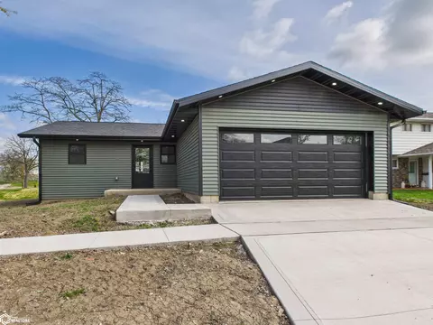 209 And 215 Washington Ave W, Albia, IA 52531