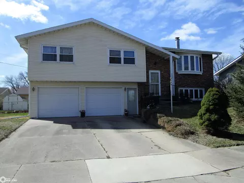 2505 Sunset, Iowa Falls, IA 50126