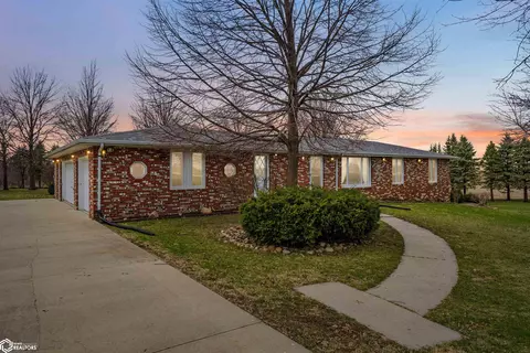 1505 Sanford Ave, Marshalltown, IA 50158