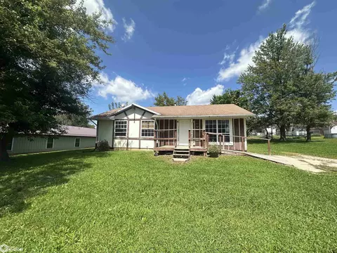 1018 Union St, Unionville, MO 63565