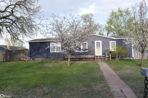 1502 37th St, Fort Madison, IA 52627