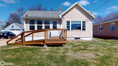 1116 1st St NE, Mason City, IA 50401