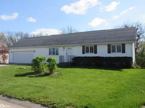 17 S Oak Dr, Keokuk, IA 52632