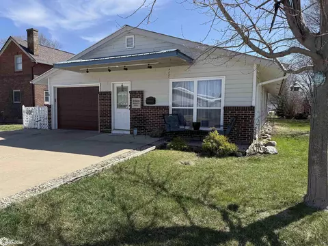 2209 Washington Ave, Iowa Falls, IA 50126