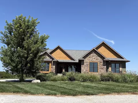 1405 Bluegrass Rd, Red Oak, IA 51566