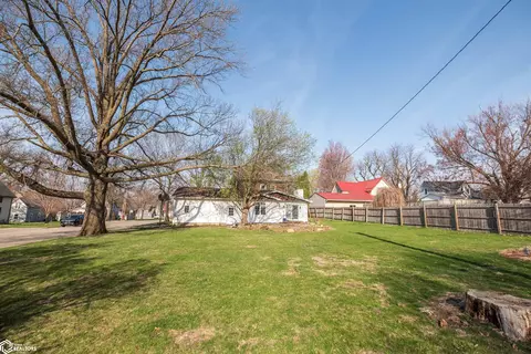 402 E Grundy Ave, Conrad, IA 50621 photo 27
