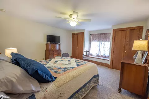 402 E Grundy Ave, Conrad, IA 50621 photo 19