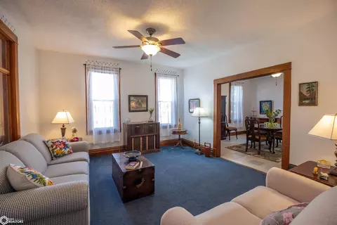 402 E Grundy Ave, Conrad, IA 50621 photo 6