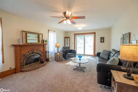 402 E Grundy Ave, Conrad, IA 50621 photo 12