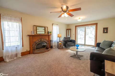 402 E Grundy Ave, Conrad, IA 50621 photo 16