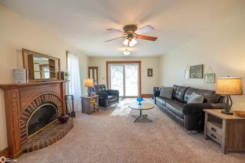 402 E Grundy Ave, Conrad, IA 50621 photo 13