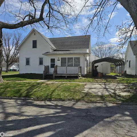 411 N Vine St, Creston, IA 50801