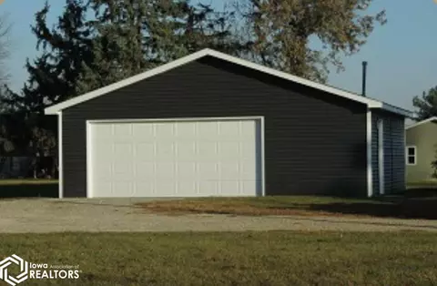 506 W Main St, Le Grand, IA 50142