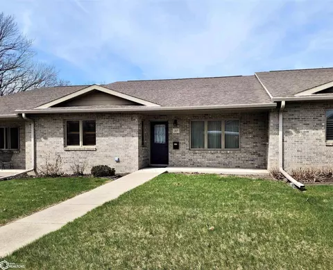 317 N Garfield St, Algona, IA 50511