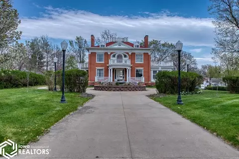 707 Drake Ave, Centerville, IA 52544