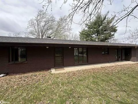 11421 Lakeside Dr, Burlington, IA 52601