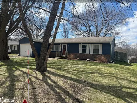 35 Park Ln, Clear Lake, IA 50428