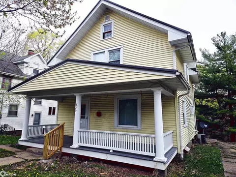 320 Lewis St, Burlington, IA 52601