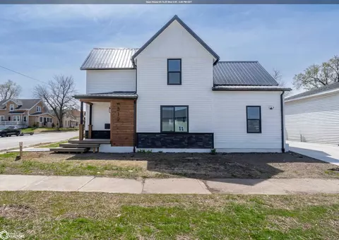 312 N 3rd Ave, Marshalltown, IA 50158