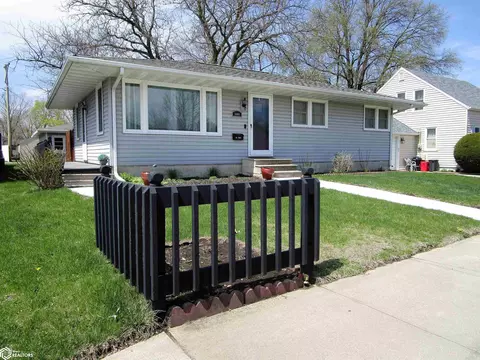 105 Ohio Ave, Iowa Falls, IA 50126