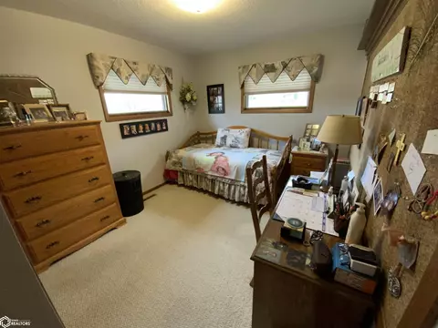 Bedroom - 2317 Frontier Rd, Denison, IA 51442 photo 2 of 3