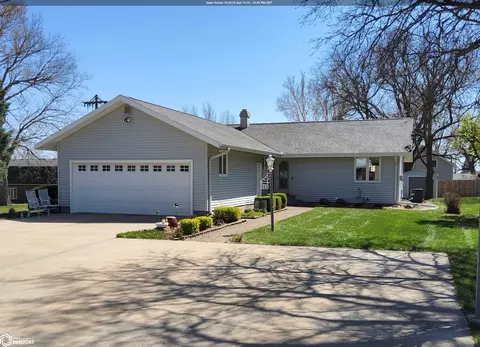 213 E Baker St, Avoca, IA 51521