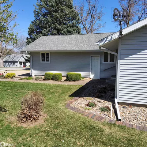 213 E Baker St, Avoca, IA 51521 photo 3