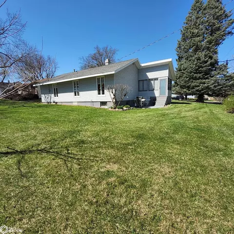 213 E Baker St, Avoca, IA 51521 photo 4