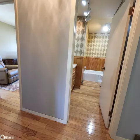 213 E Baker St, Avoca, IA 51521 photo 32