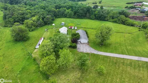 2286 Glasgow Rd, Fairfield, IA 52556