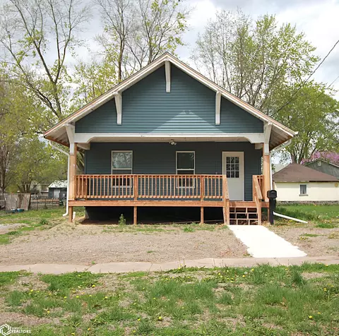 618 E State St, Clarinda, IA 51632