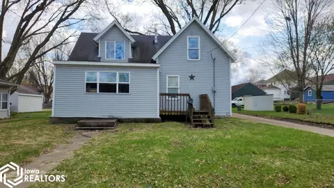 221 13th St SE, Mason City, IA 50401