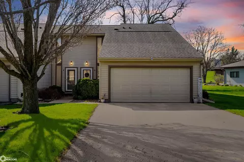 1204 S 12th St #5, Marshalltown, IA 50158